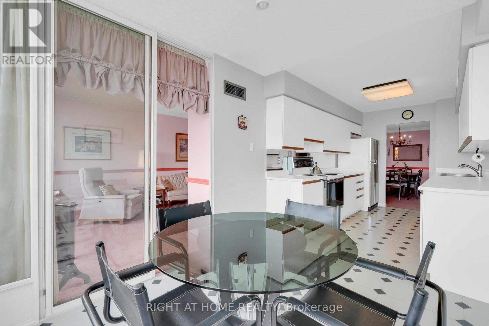 2503 - 1300 Islington Avenue, Toronto, Ontario  M9A 5C4 - Photo 20 - W12525076