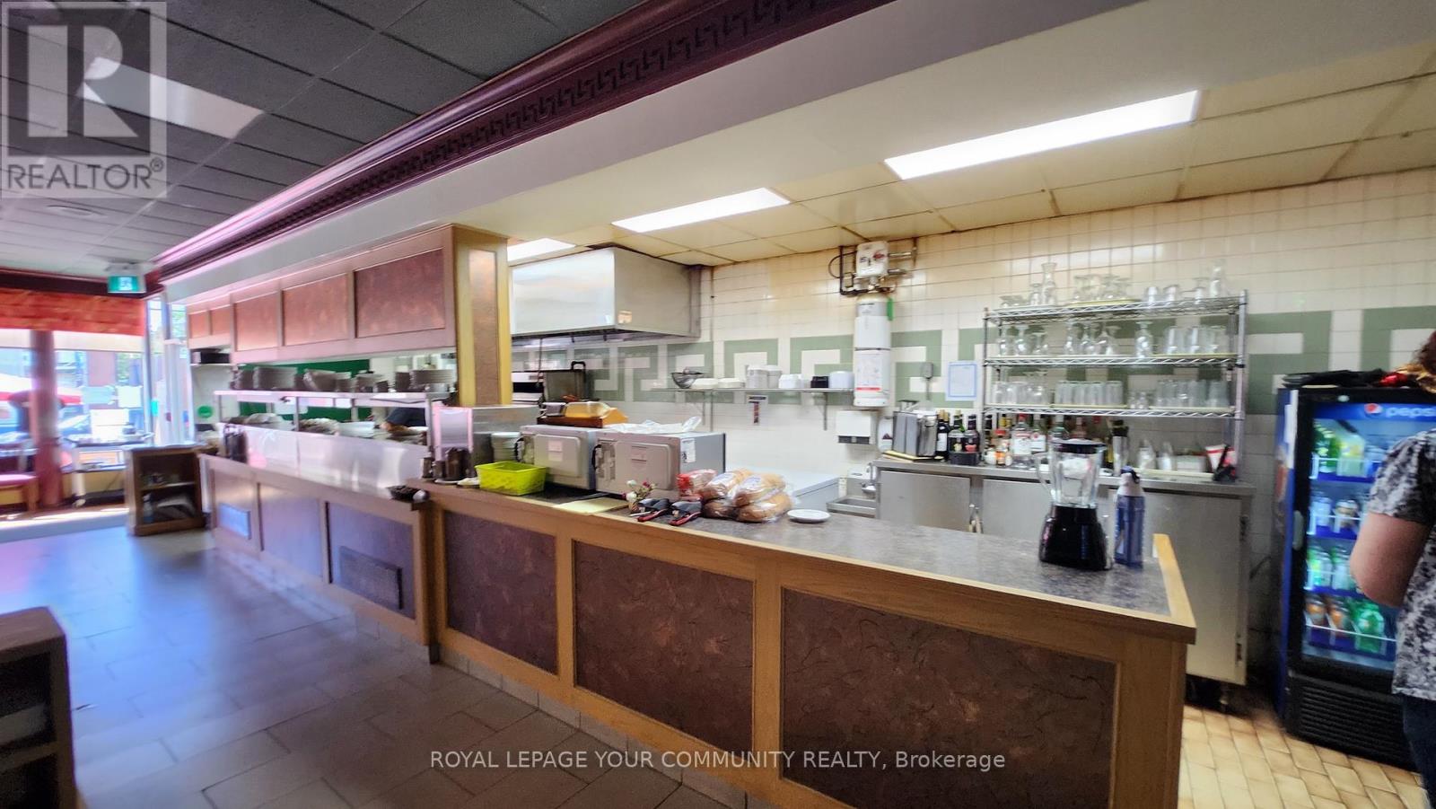 6302-04 Main Street, Whitchurch-Stouffville, Ontario  L4A 1G8 - Photo 6 - N12524534