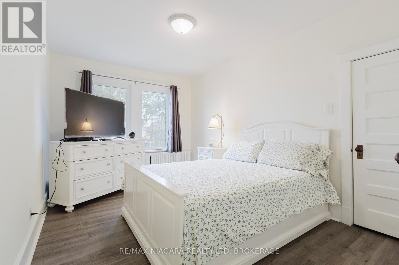 4765 Second Avenue, Niagara Falls, Ontario L2E 4H7 - Photo 26 - X12525104