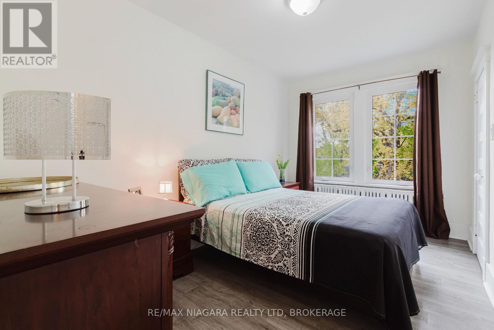 4765 Second Avenue, Niagara Falls, Ontario L2E 4H7 - Photo 28 - X12525104