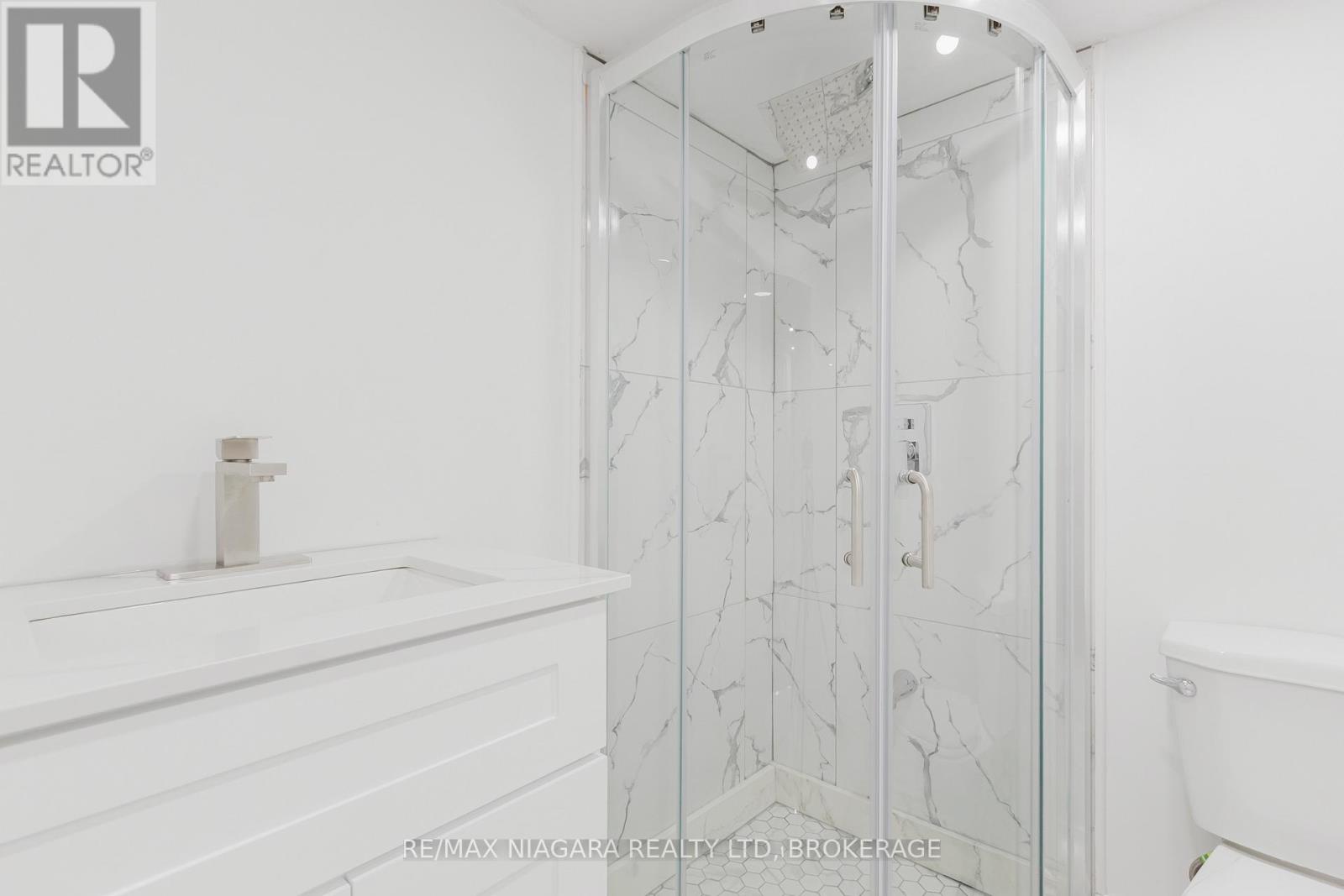 4765 Second Avenue, Niagara Falls, Ontario L2E 4H7 - Photo 39 - X12525104