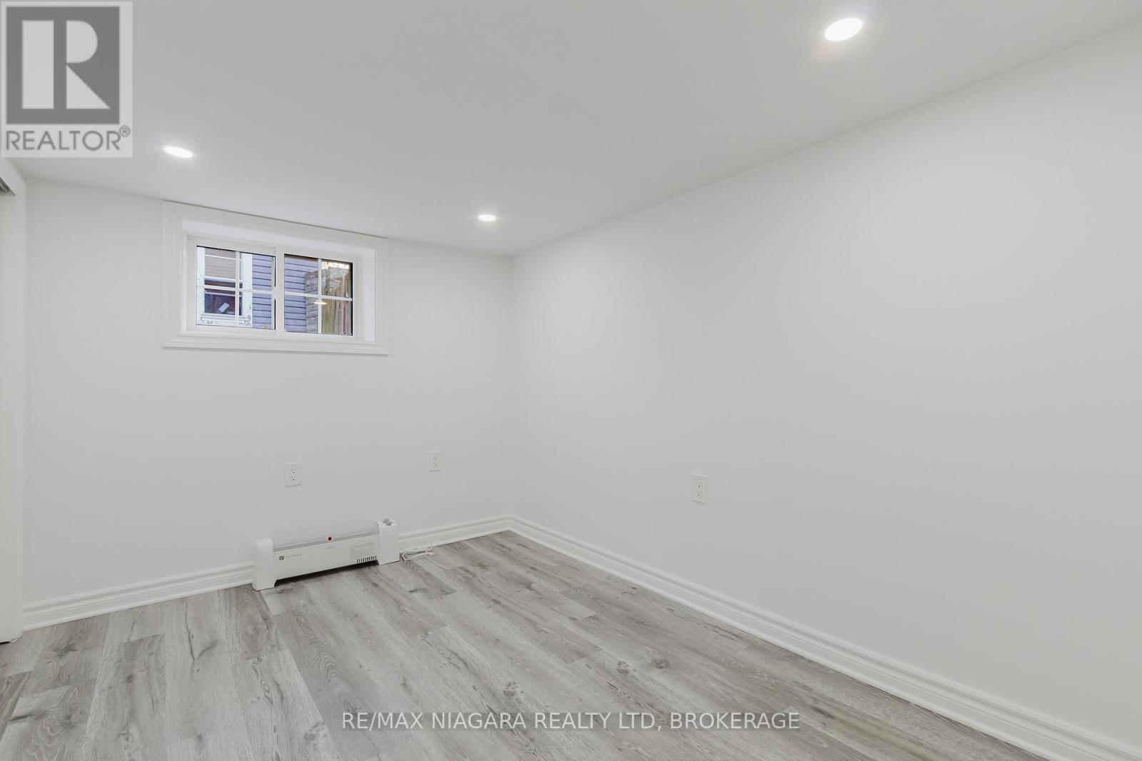 4765 Second Avenue, Niagara Falls, Ontario L2E 4H7 - Photo 40 - X12525104