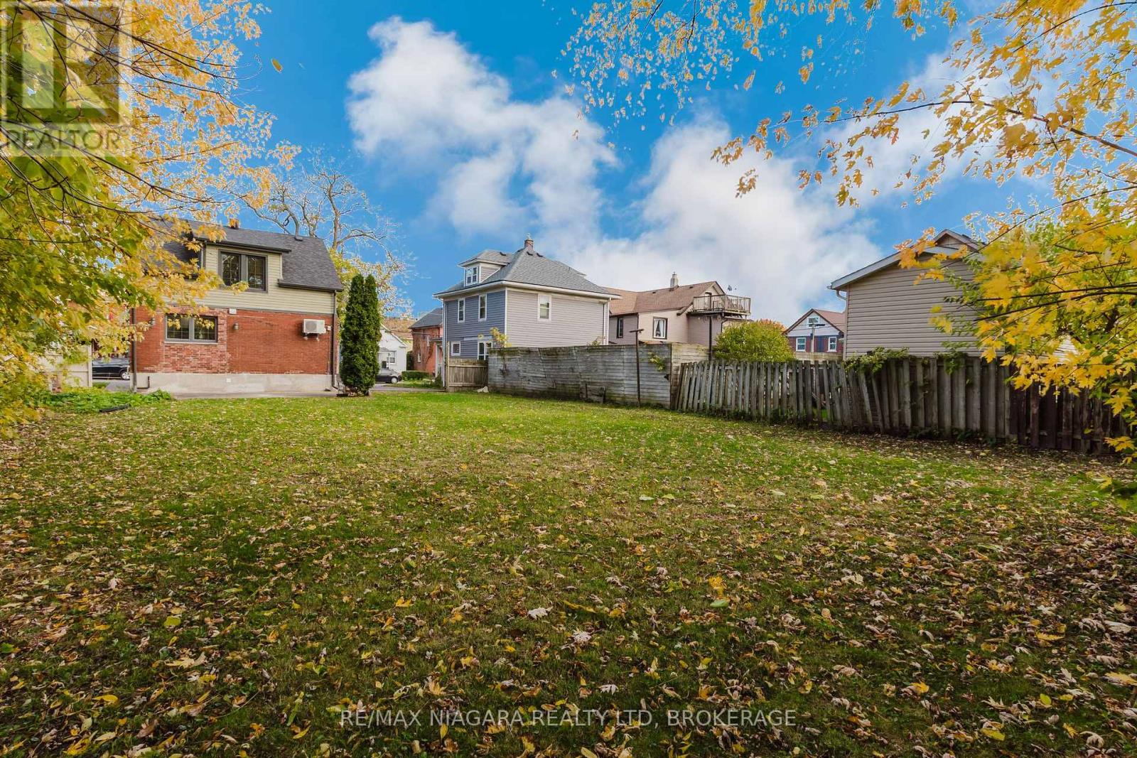 4765 Second Avenue, Niagara Falls, Ontario L2E 4H7 - Photo 50 - X12525104