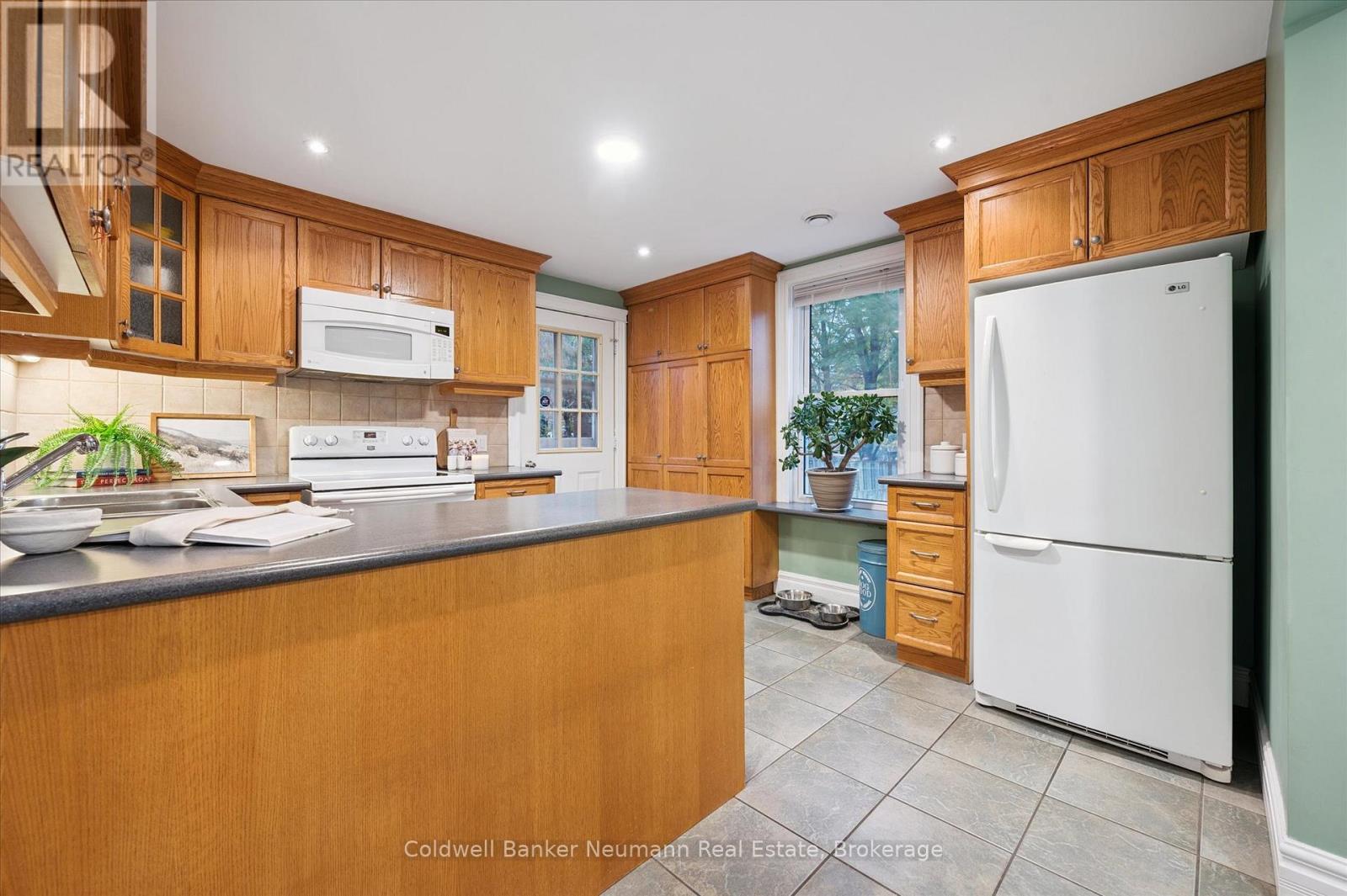 8 Drew Street, Guelph, Ontario  N1H 1Z5 - Photo 12 - X12525096