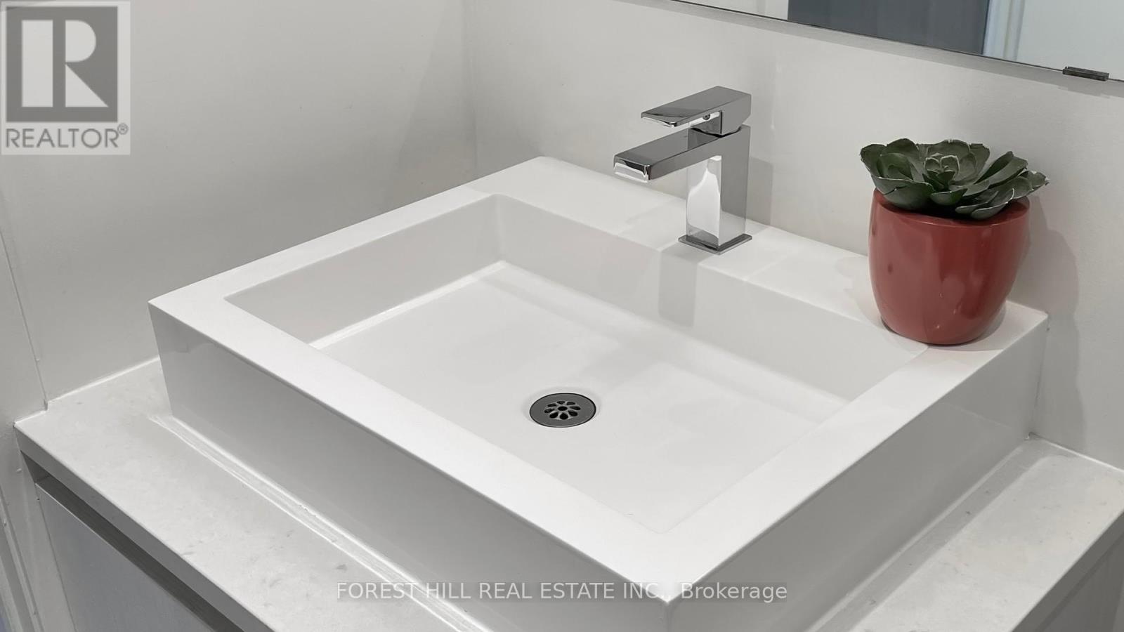 415 - 111 Bathurst Street, Toronto, Ontario  M5V 0M9 - Photo 14 - C12525108