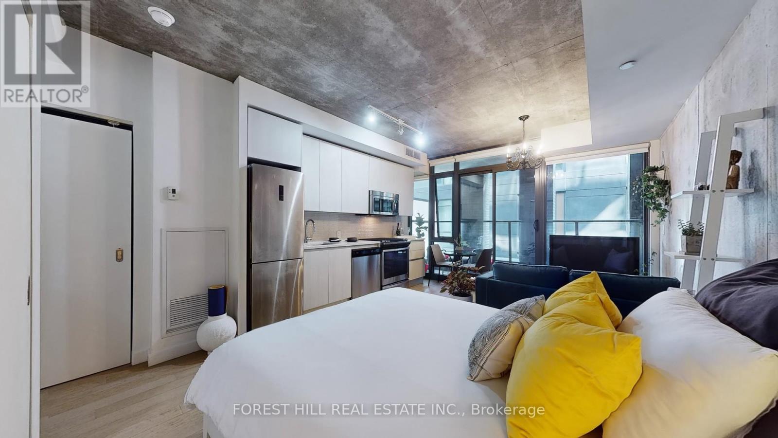 415 - 111 Bathurst Street, Toronto, Ontario  M5V 0M9 - Photo 5 - C12525108