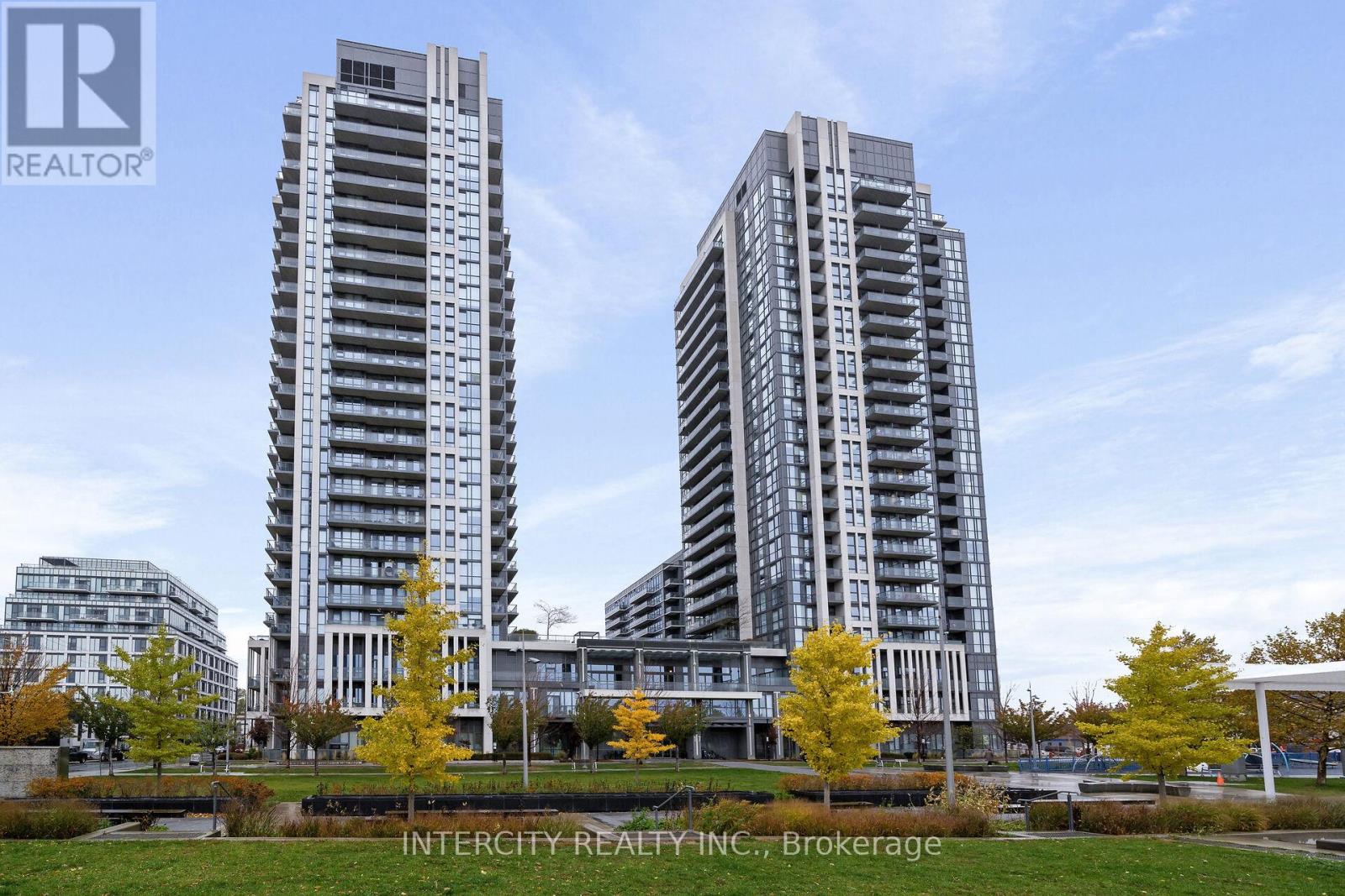 2010 - 15 ZORRA STREET, Toronto, Ontario