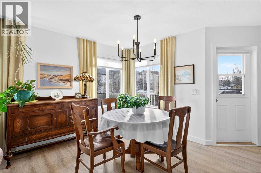 734 Woodside Bay Nw, Airdrie, Alberta  T4B 2W2 - Photo 17 - A2269549