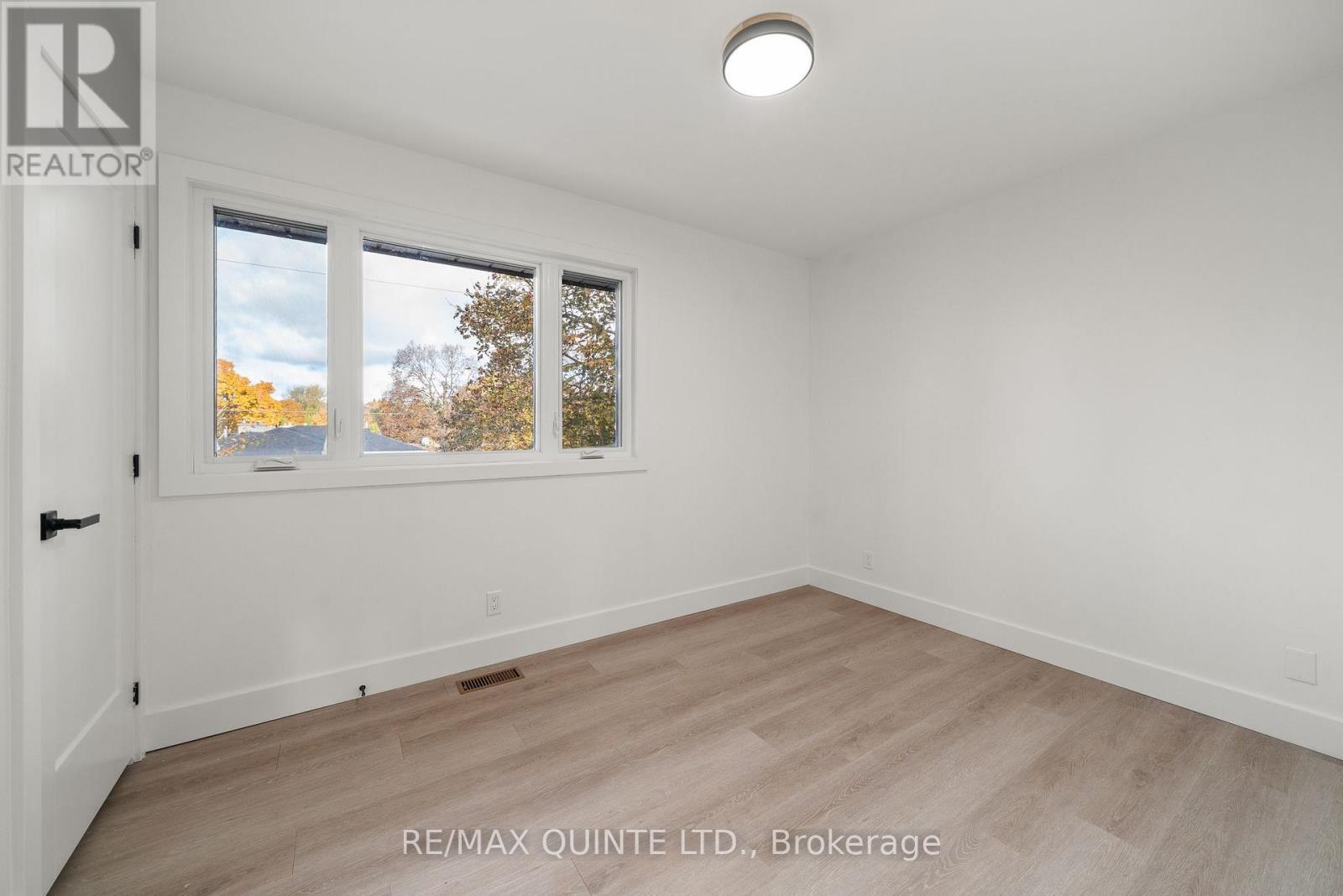 3 Cooke Court, Belleville (Belleville Ward), Ontario  K8N 5N4 - Photo 21 - X12525126