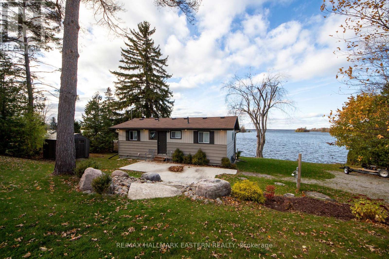 67 Lakeshore Boulevard, Selwyn, Ontario  K0L 1T0 - Photo 1 - X12525144
