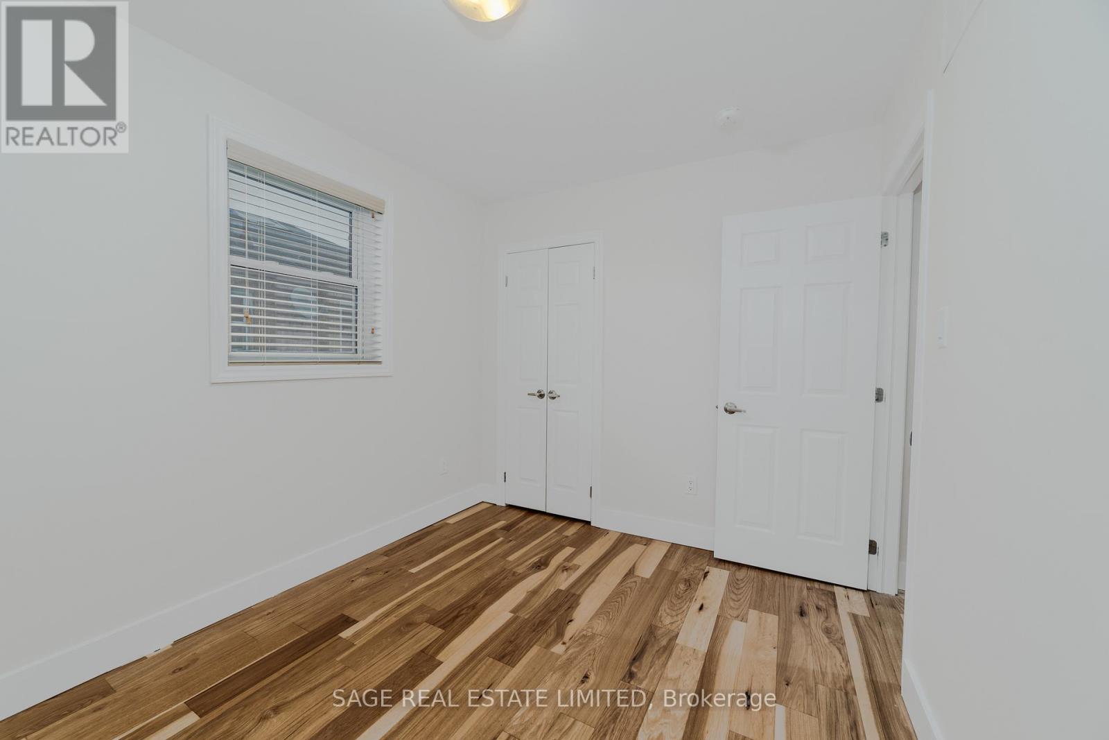 Main - 146 East 34th Street, Hamilton, Ontario  L8V 3W6 - Photo 7 - X12525102