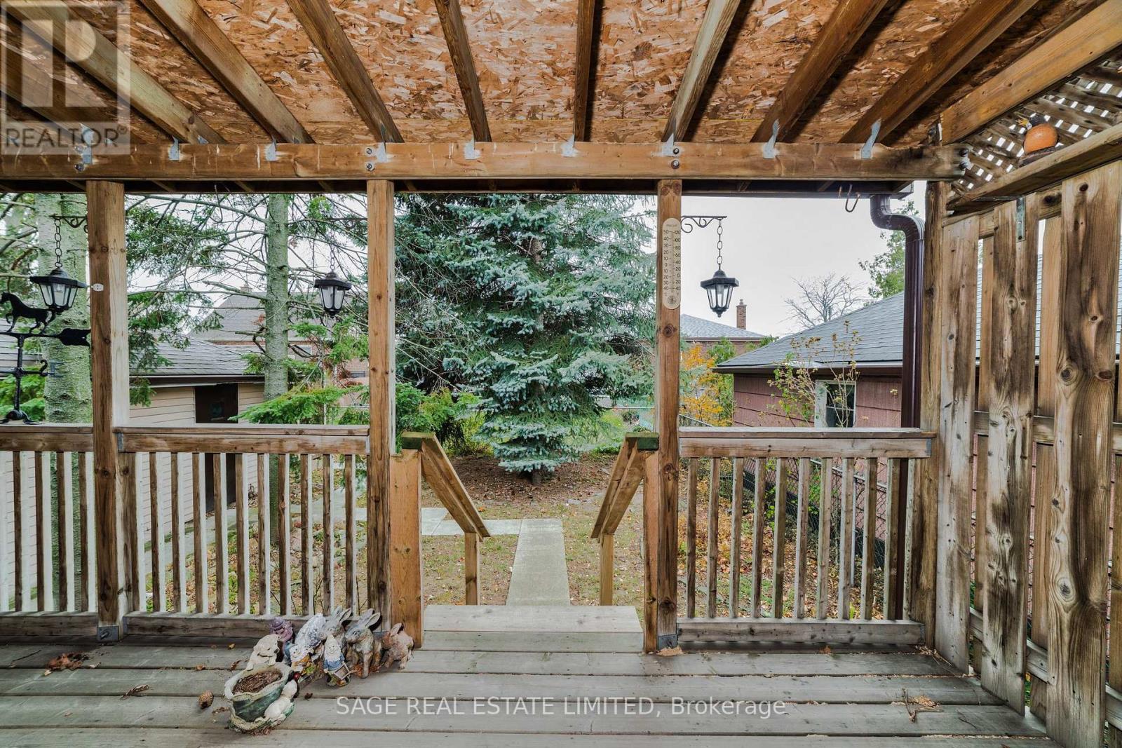 Main - 146 East 34th Street, Hamilton, Ontario  L8V 3W6 - Photo 9 - X12525102