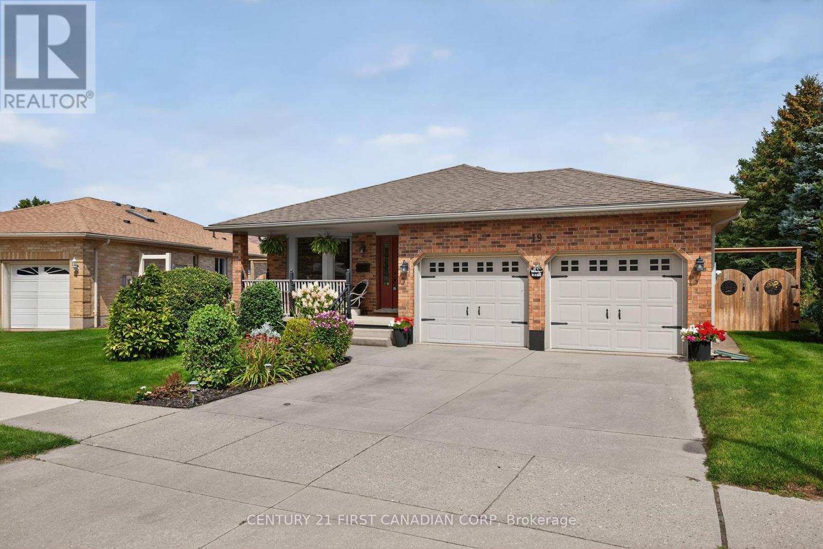 19 HEMLOCK BOULEVARD, Strathroy-Caradoc, Ontario