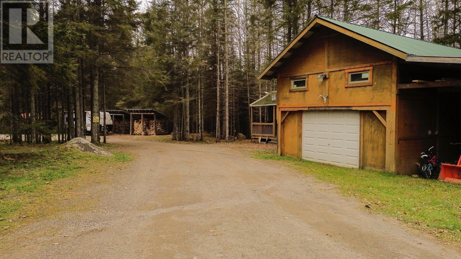 245 Gus Wouri Rd, Thunder Bay, Ontario  P7G 2G6 - Photo 43 - TB253375