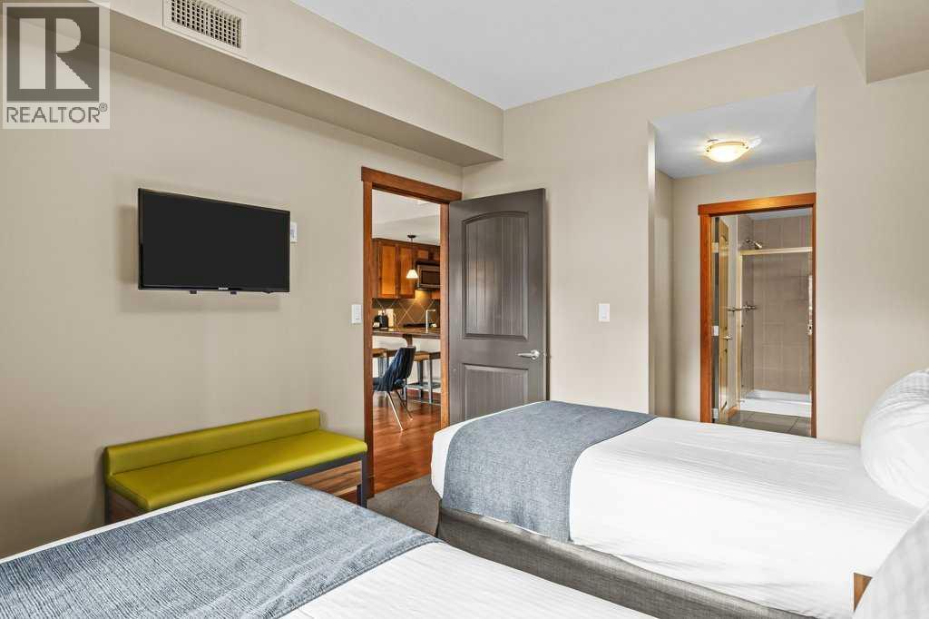 204, 30 Lincoln Park, Canmore, Alberta  T1W 0H7 - Photo 23 - A2268855