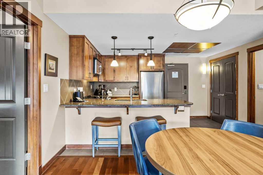 204, 30 Lincoln Park, Canmore, Alberta  T1W 0H7 - Photo 9 - A2268855