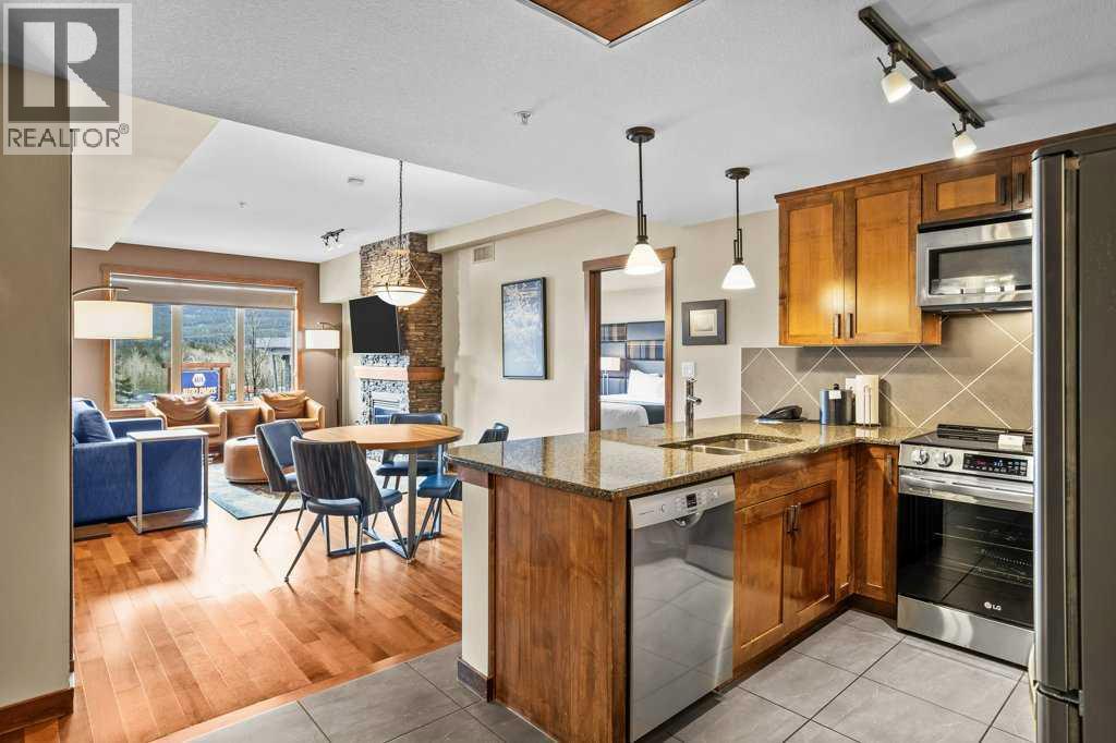 204, 30 Lincoln Park, Canmore, Alberta  T1W 0H7 - Photo 4 - A2268855