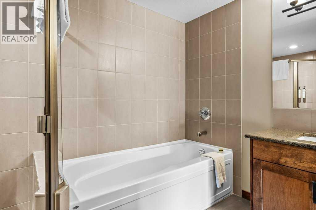 204, 30 Lincoln Park, Canmore, Alberta  T1W 0H7 - Photo 37 - A2268855