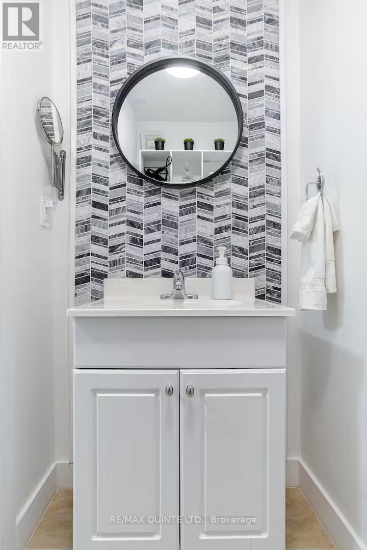 20-30 Victoria Avenue, Belleville, Ontario  K8N 1Z4 - Photo 31 - X12525114