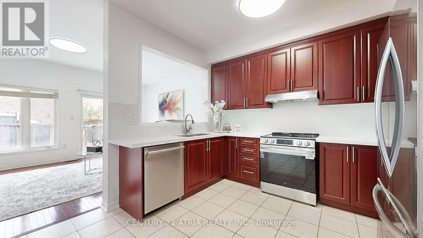 5186 Angel Stone Drive, Mississauga, Ontario  L5M 0L4 - Photo 6 - W12467859