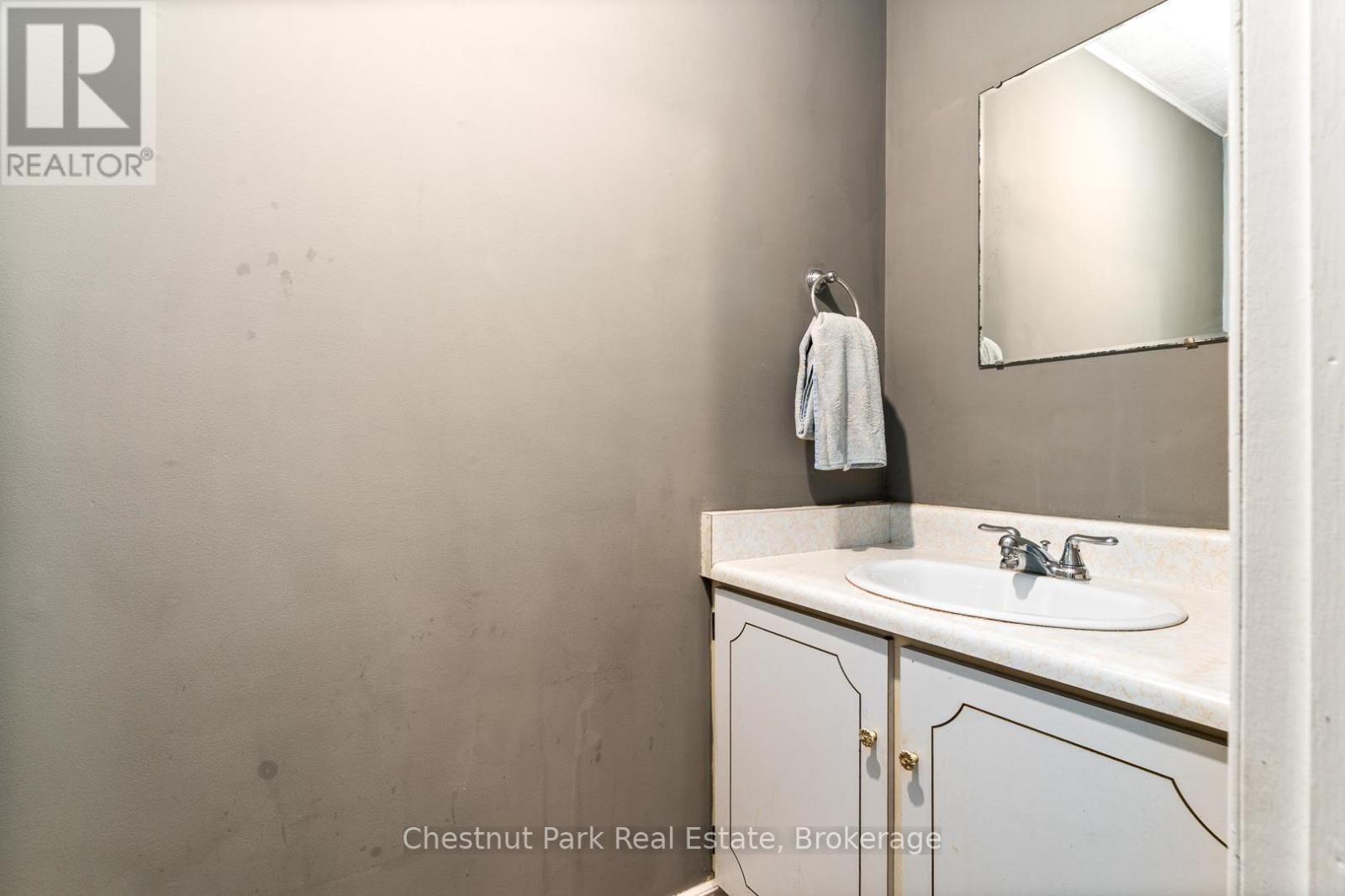 59 Crockford Lane, Huntsville, Ontario P0B 1L0 - Photo 17 - X12320548