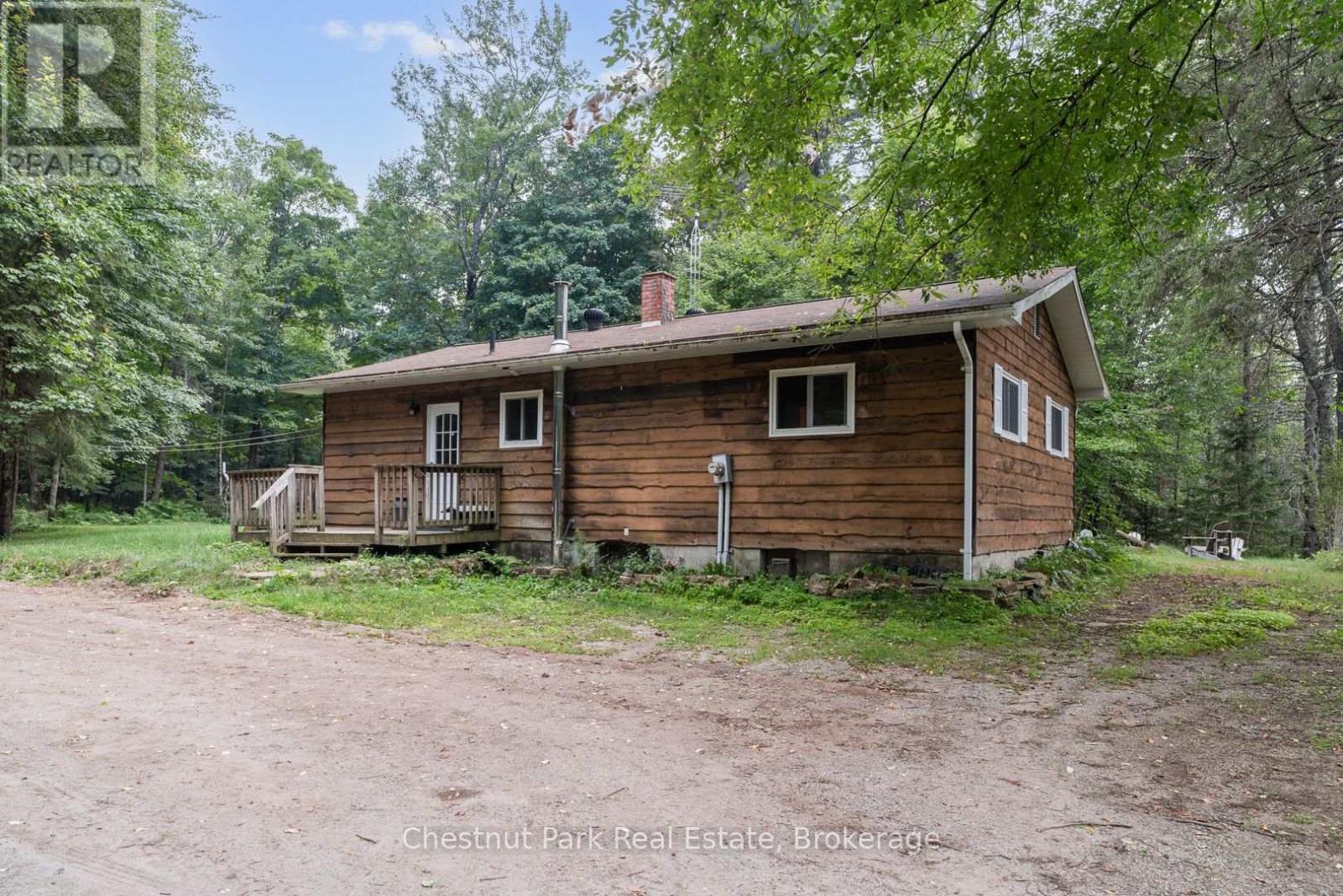 59 Crockford Lane, Huntsville, Ontario P0B 1L0 - Photo 3 - X12320548