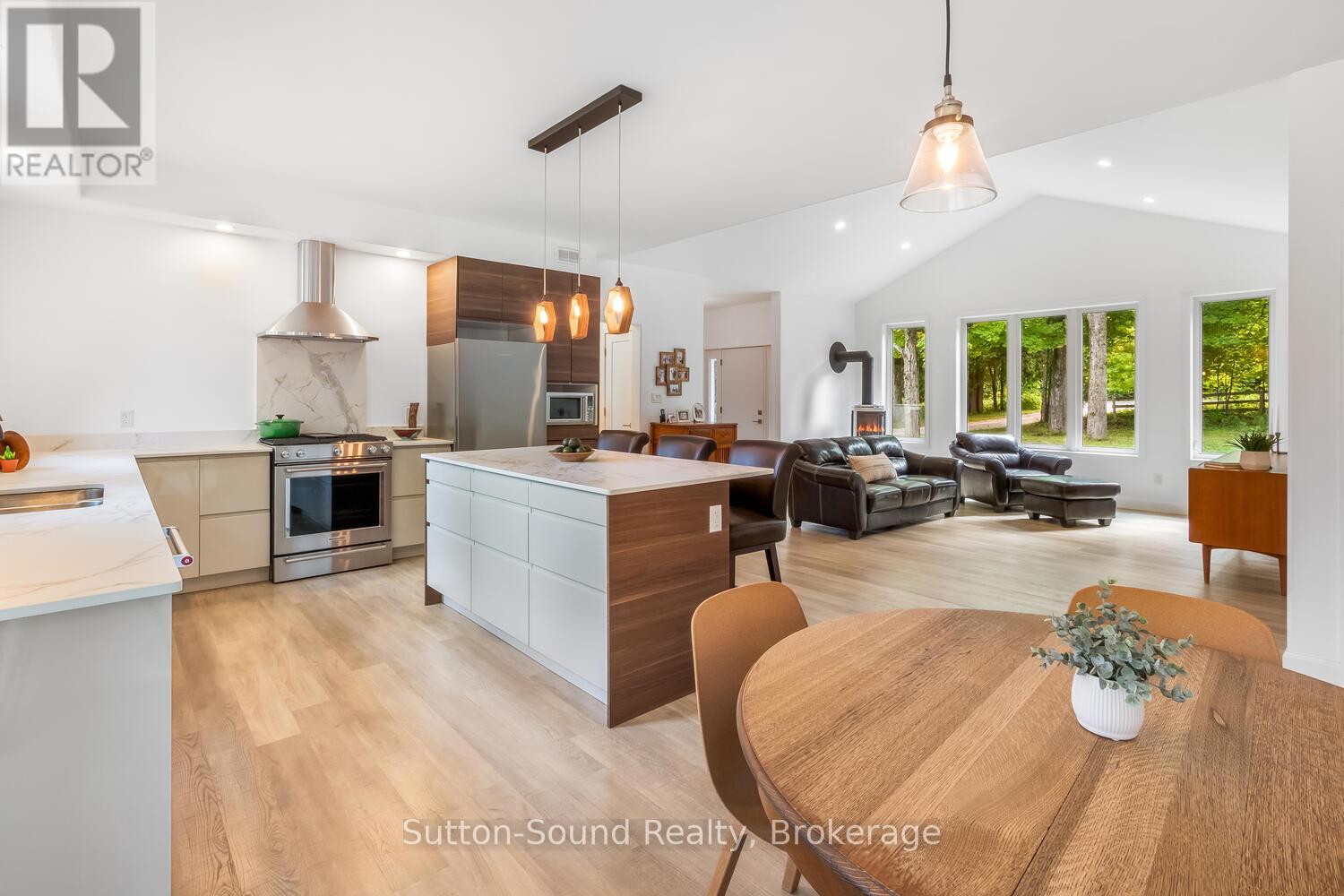 293 Everatt Side Road, Northern Bruce Peninsula, Ontario N0H 1W0 - Photo 15 - X12423325