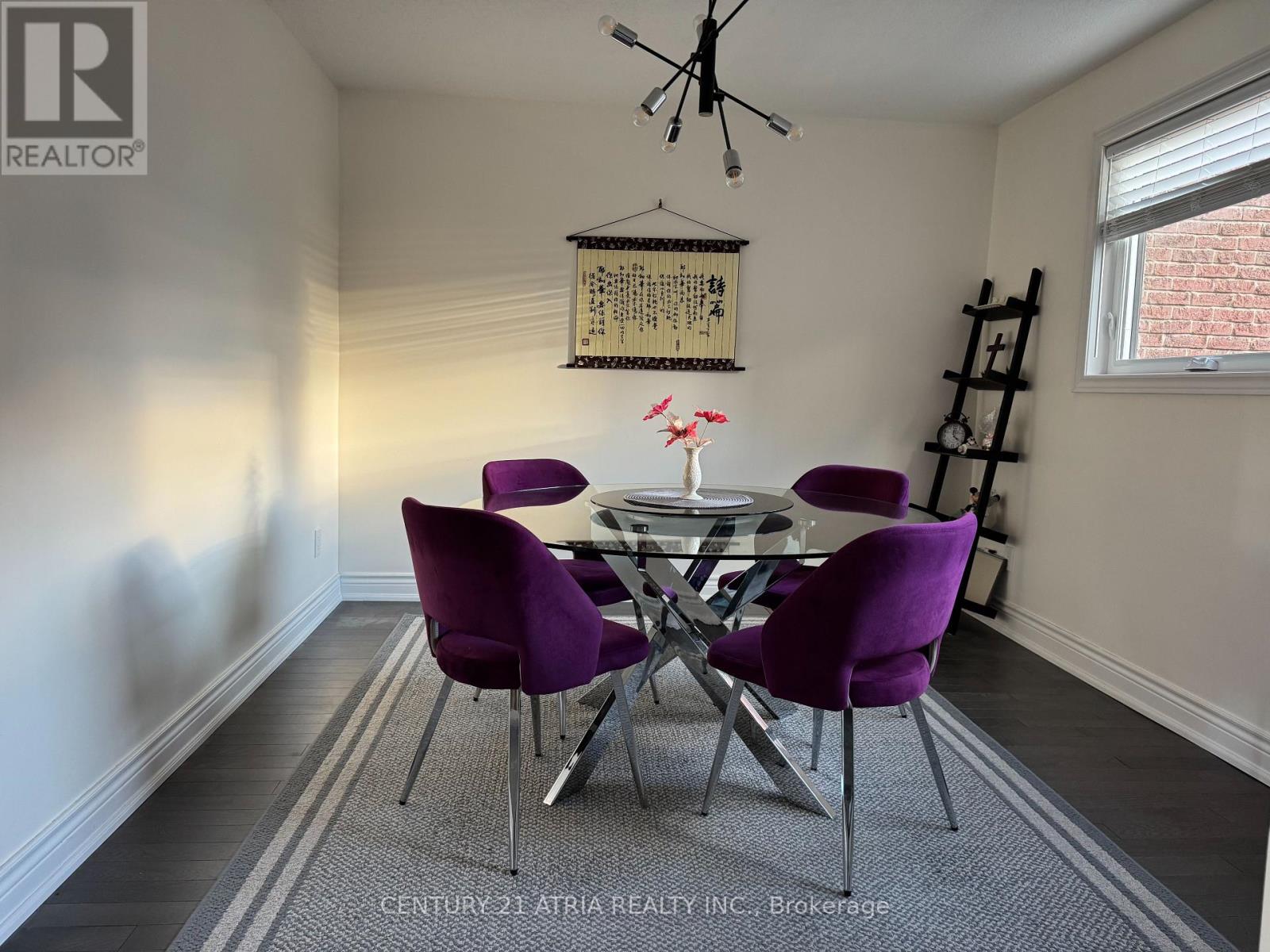 38 Henderson Drive, Aurora, Ontario  L4G 3L2 - Photo 9 - N12525158