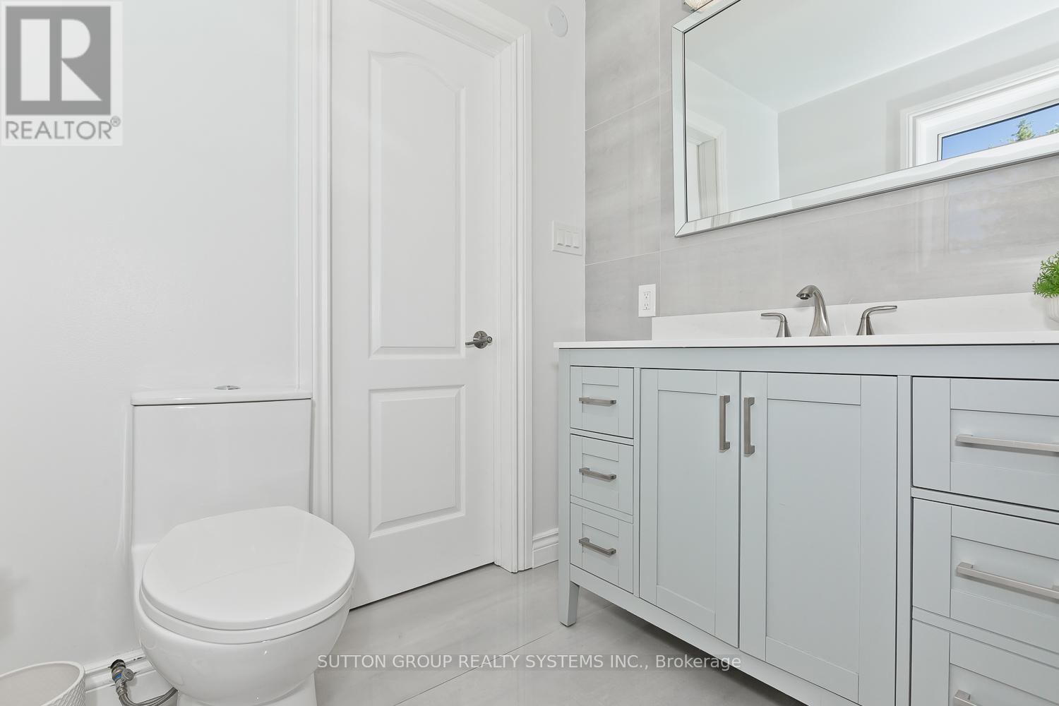 214 Ashford Drive, Barrie, Ontario  L4N 4H3 - Photo 17 - S12525128