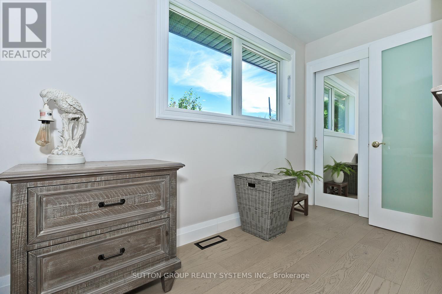 214 Ashford Drive, Barrie, Ontario  L4N 4H3 - Photo 19 - S12525128