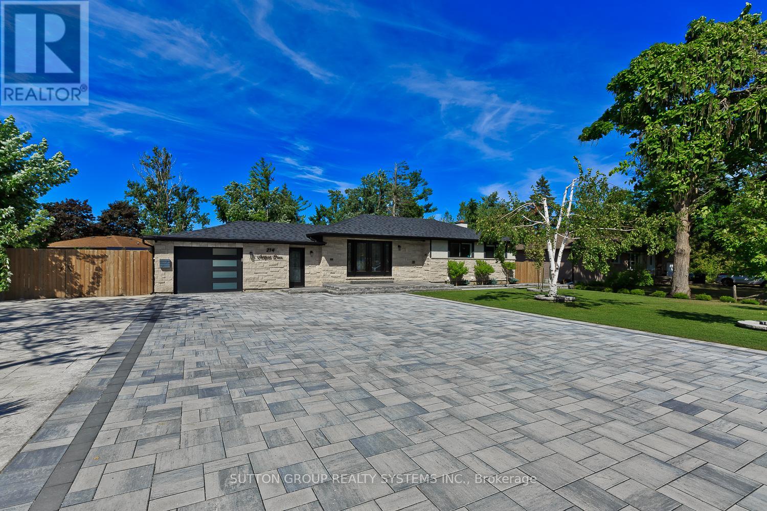 214 Ashford Drive, Barrie, Ontario  L4N 4H3 - Photo 4 - S12525128