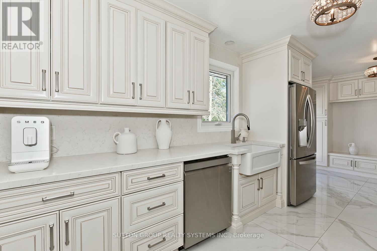 214 Ashford Drive, Barrie, Ontario  L4N 4H3 - Photo 8 - S12525128