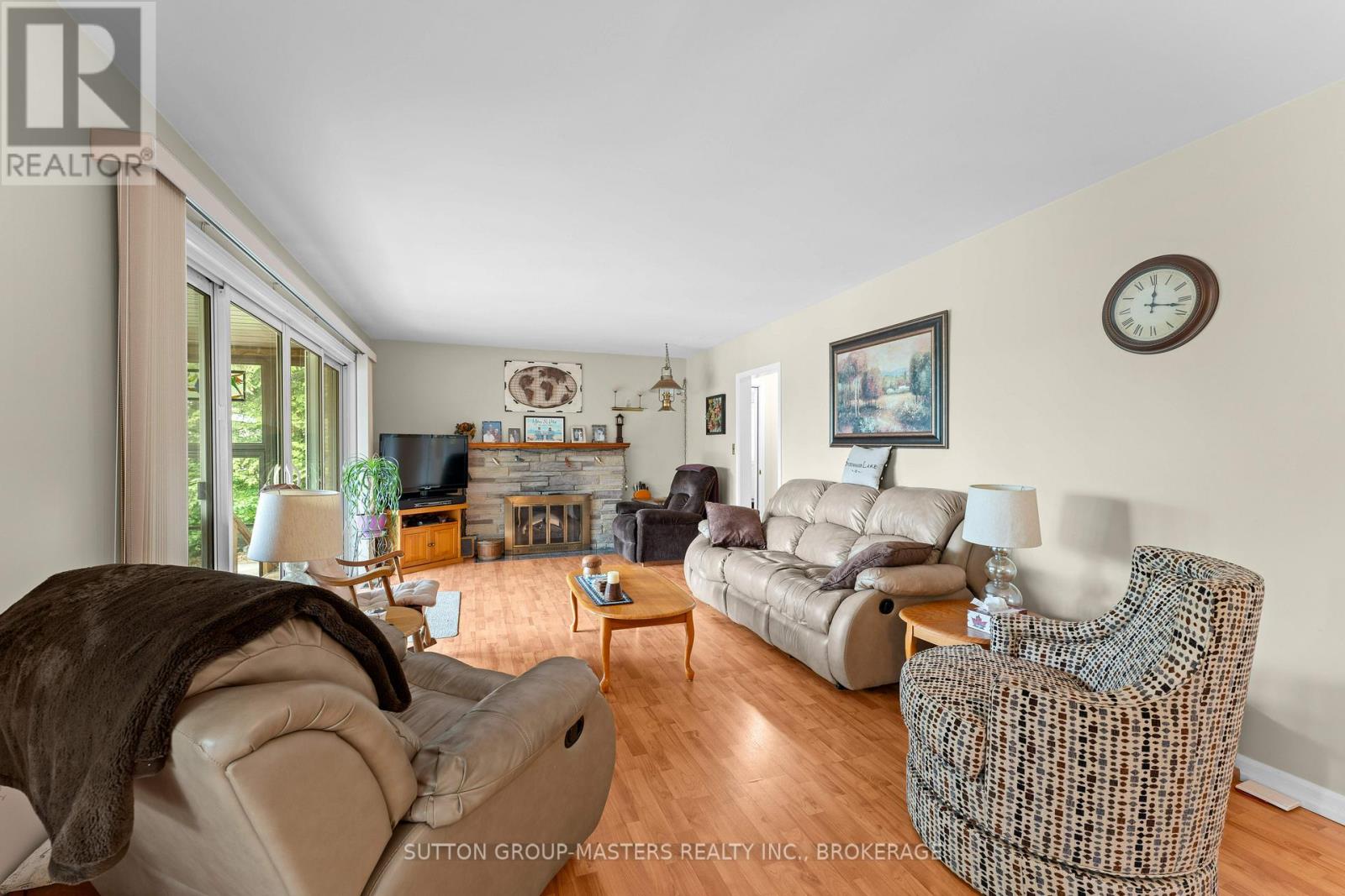 4667 Clearwater Road S, Frontenac (Frontenac South), Ontario  K0H 2T0 - Photo 11 - X12525214