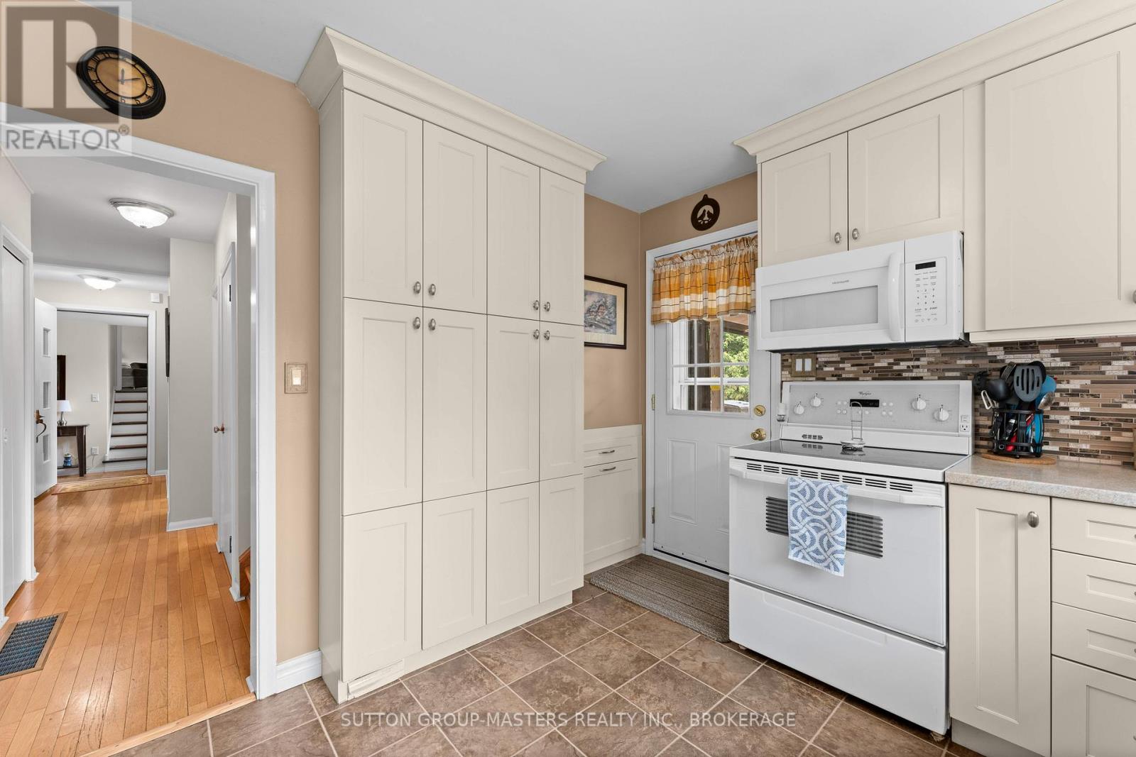 4667 Clearwater Road S, Frontenac (Frontenac South), Ontario  K0H 2T0 - Photo 16 - X12525214