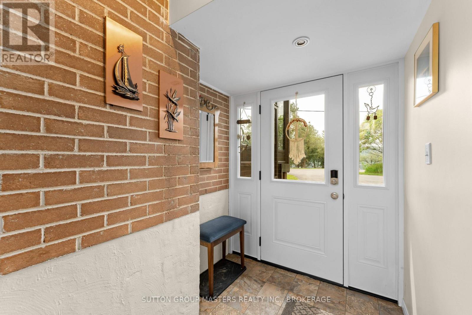 4667 Clearwater Road S, Frontenac (Frontenac South), Ontario  K0H 2T0 - Photo 22 - X12525214