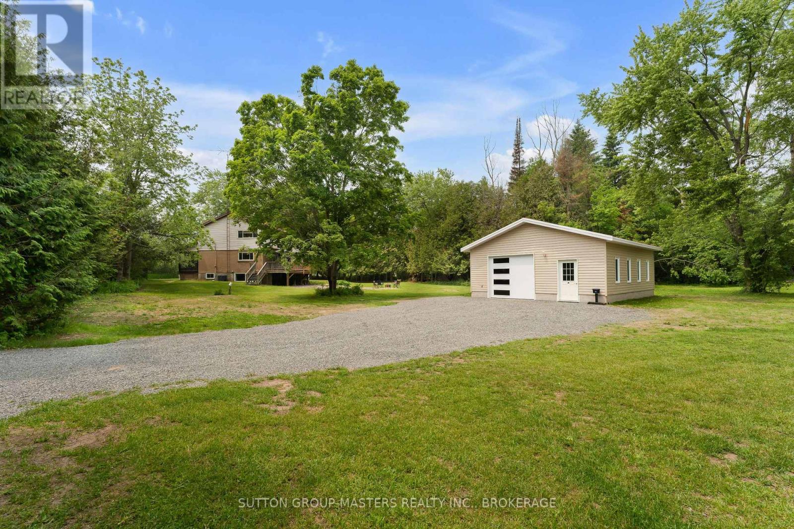 4667 Clearwater Road S, Frontenac (Frontenac South), Ontario  K0H 2T0 - Photo 39 - X12525214