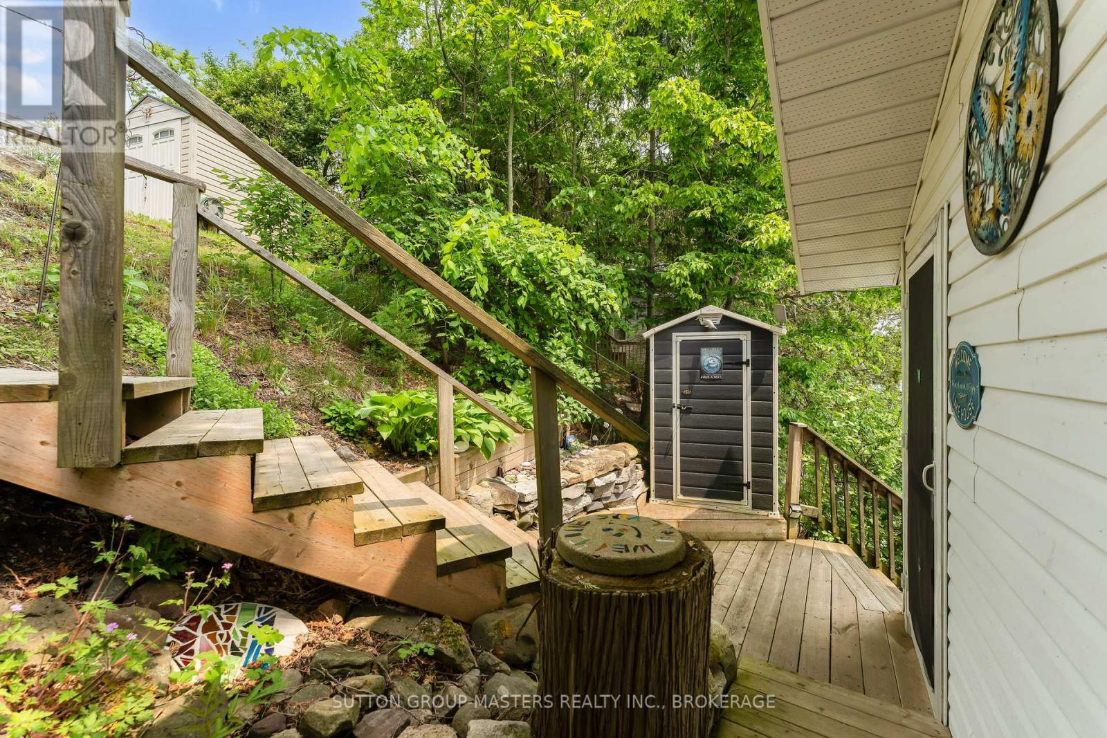 4667 Clearwater Road S, Frontenac (Frontenac South), Ontario  K0H 2T0 - Photo 41 - X12525214