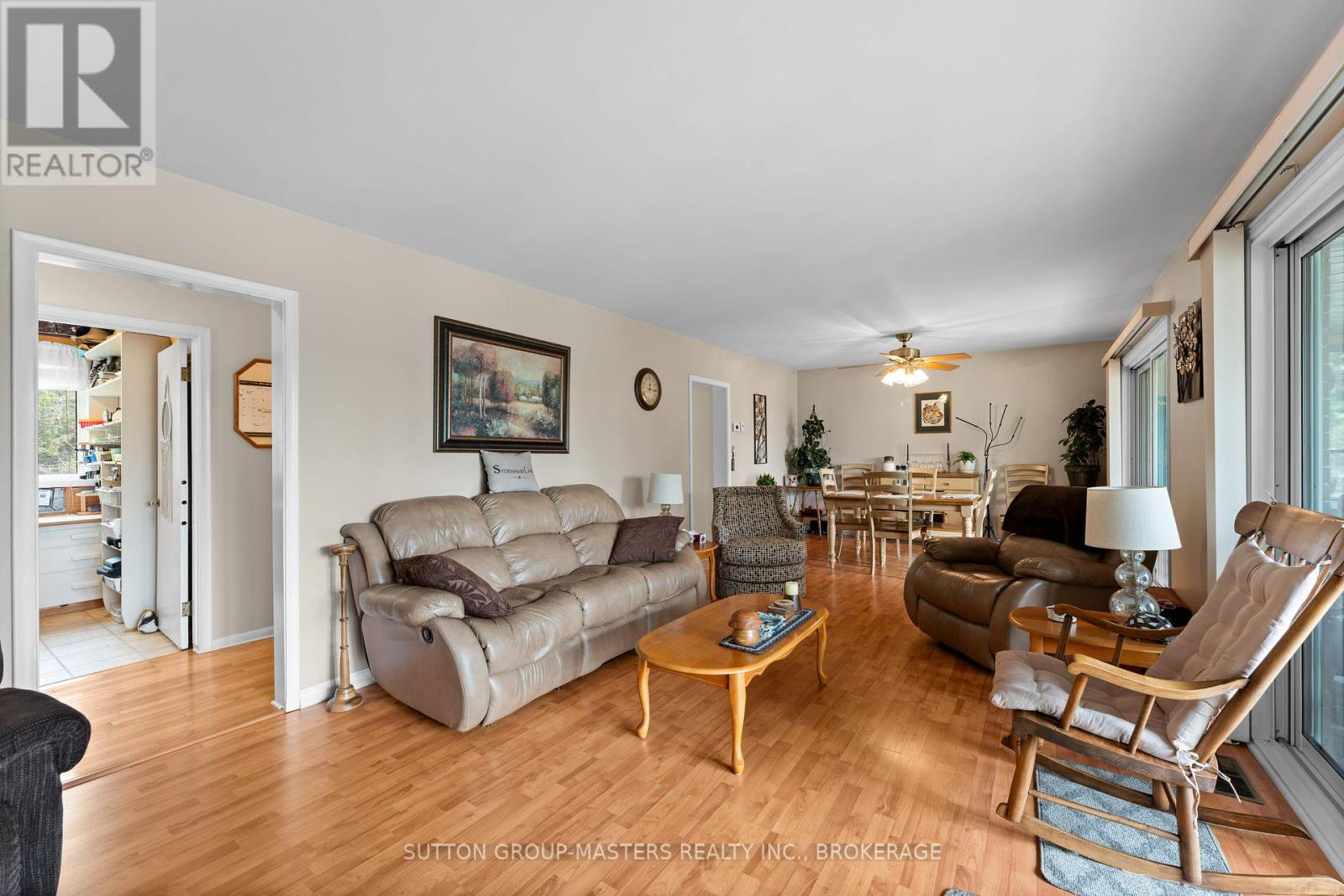 4667 Clearwater Road S, Frontenac (Frontenac South), Ontario  K0H 2T0 - Photo 9 - X12525214