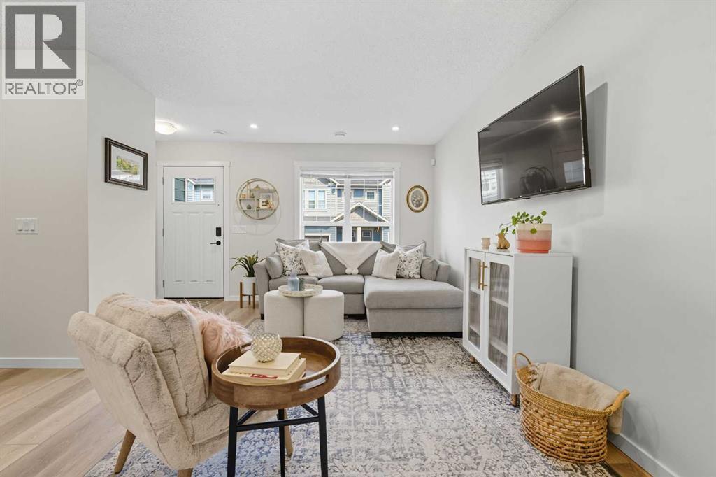 Property at 253 Cranbrook Square SE image 5