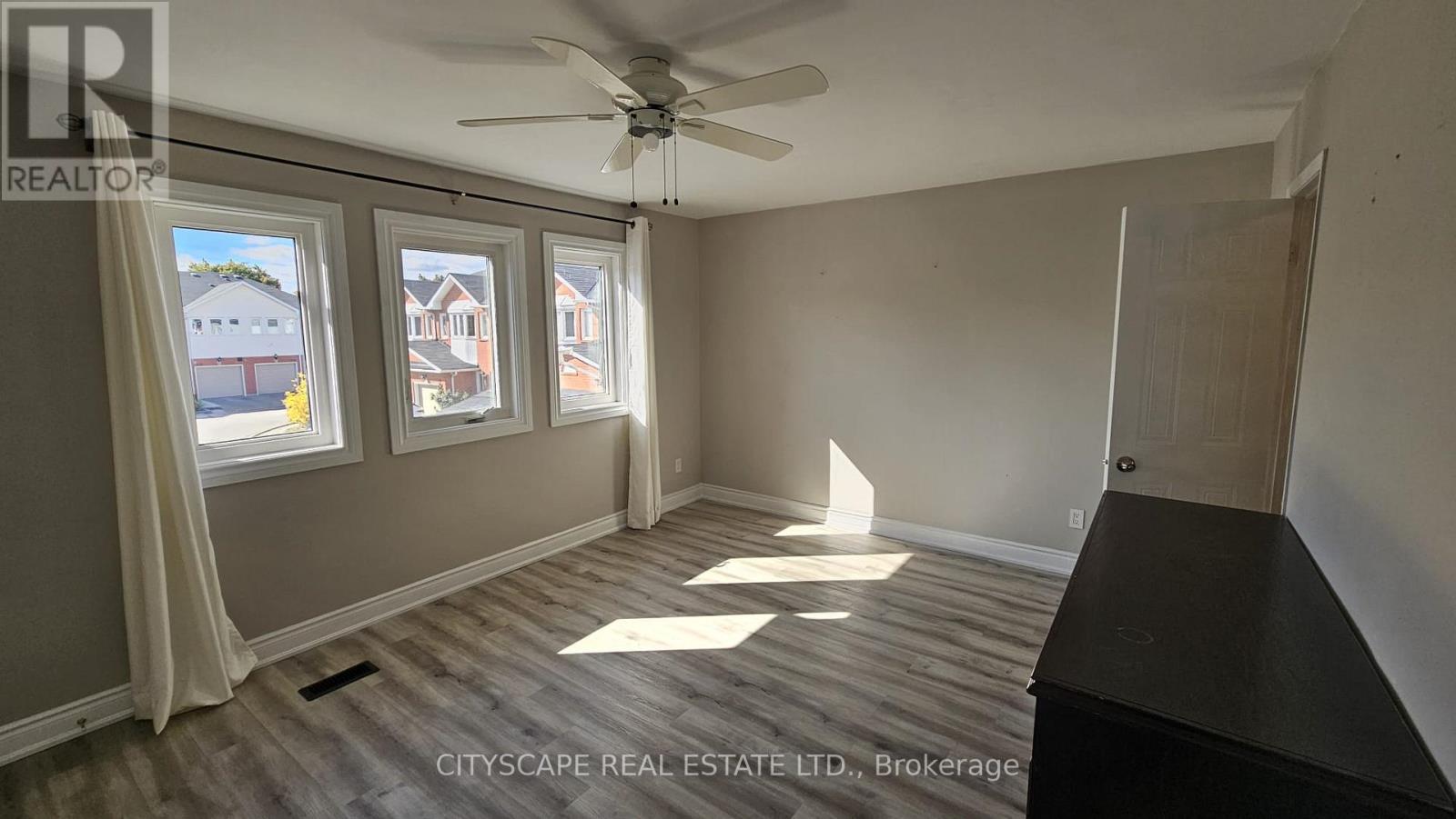 Unit 5 - 1485 Torrington Drive, Mississauga, Ontario  L5V 1Y3 - Photo 13 - W12525132