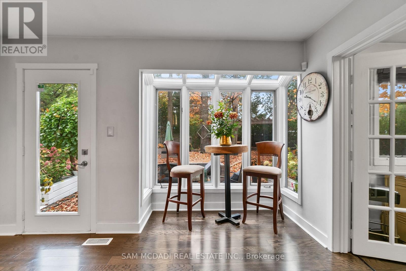 988 Tennyson Avenue, Mississauga, Ontario  L5H 2Z1 - Photo 22 - W12525148