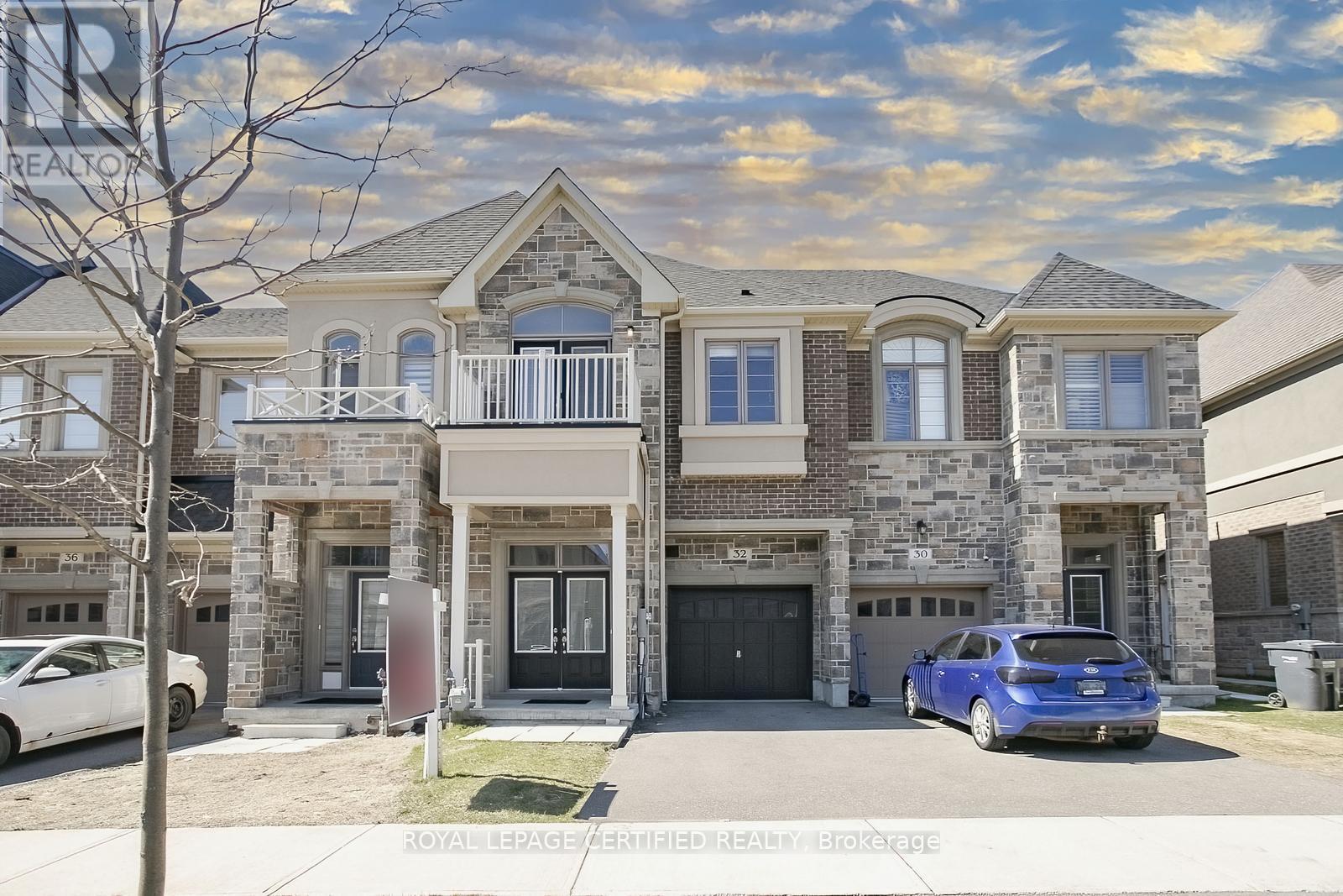 32 DALBEATTIE DRIVE, Brampton, Ontario