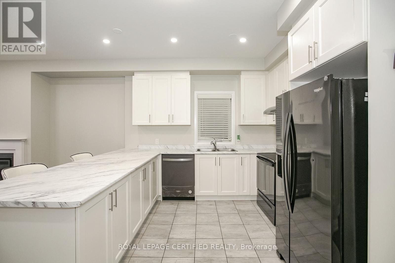 32 Dalbeattie Drive, Brampton, Ontario  L6Y 6H6 - Photo 17 - W12525152