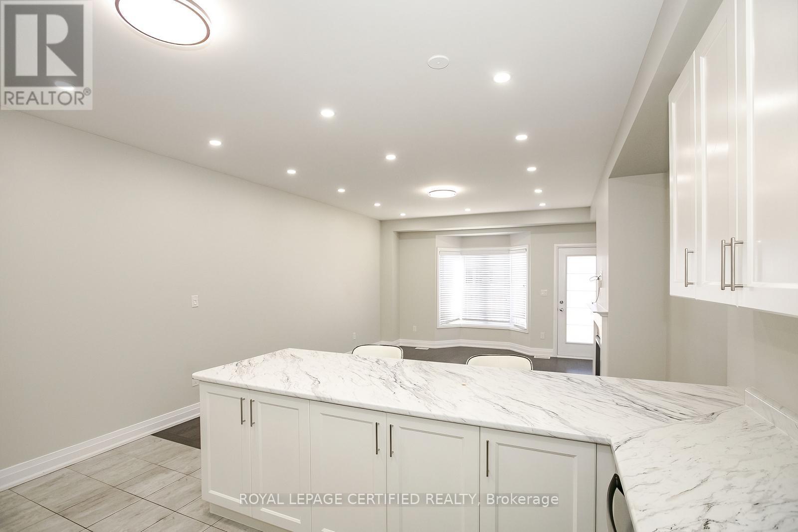 32 Dalbeattie Drive, Brampton, Ontario  L6Y 6H6 - Photo 19 - W12525152