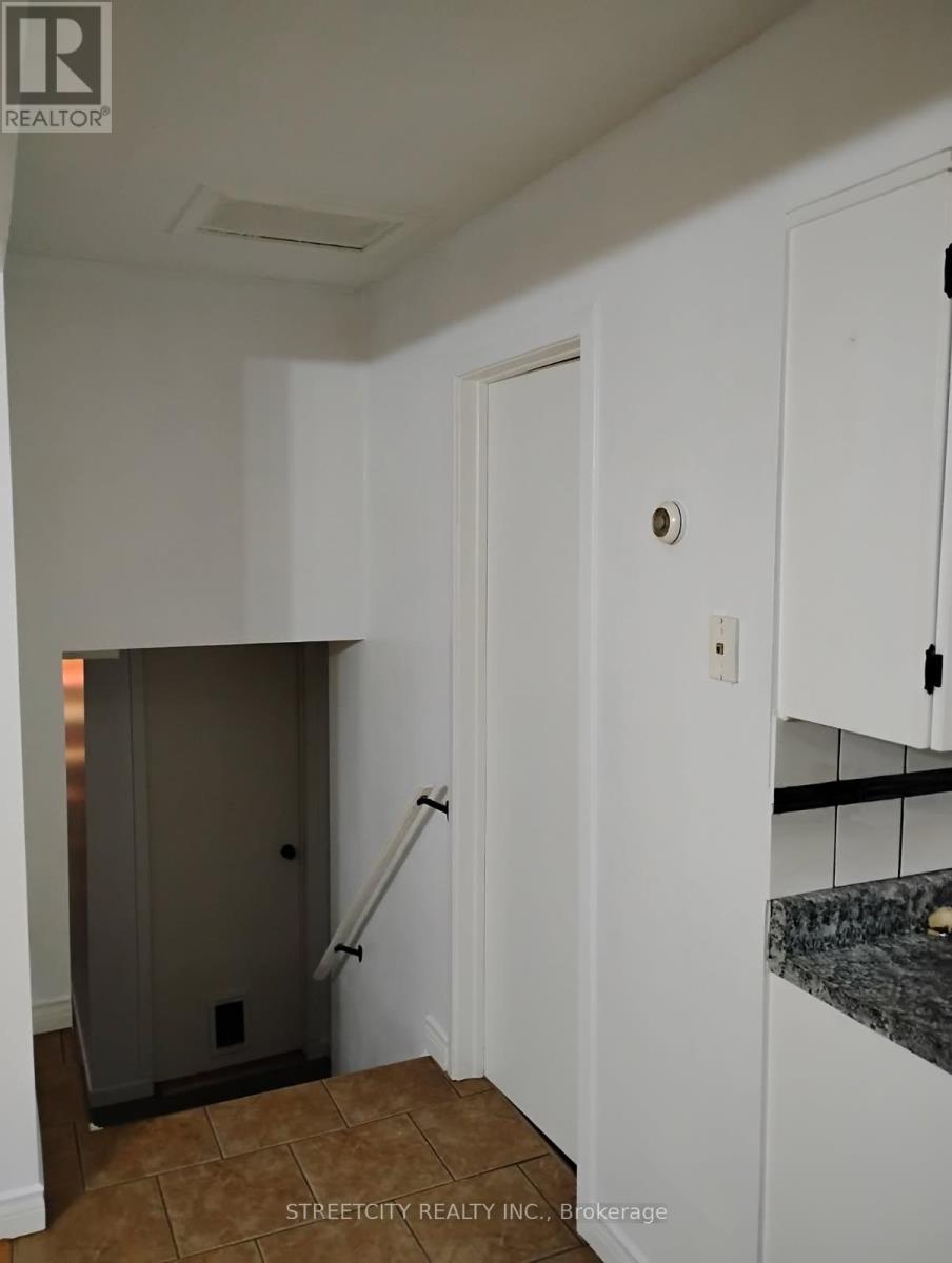 156 Maple Street, West Elgin, Ontario  N0L 2C0 - Photo 11 - X12525242