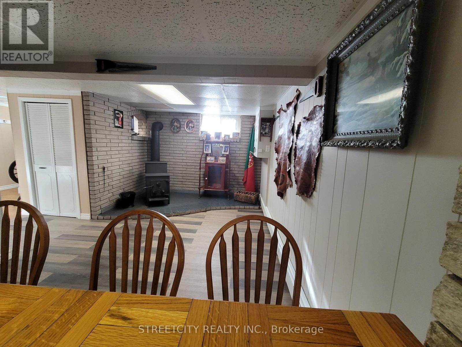 156 Maple Street, West Elgin, Ontario  N0L 2C0 - Photo 23 - X12525242