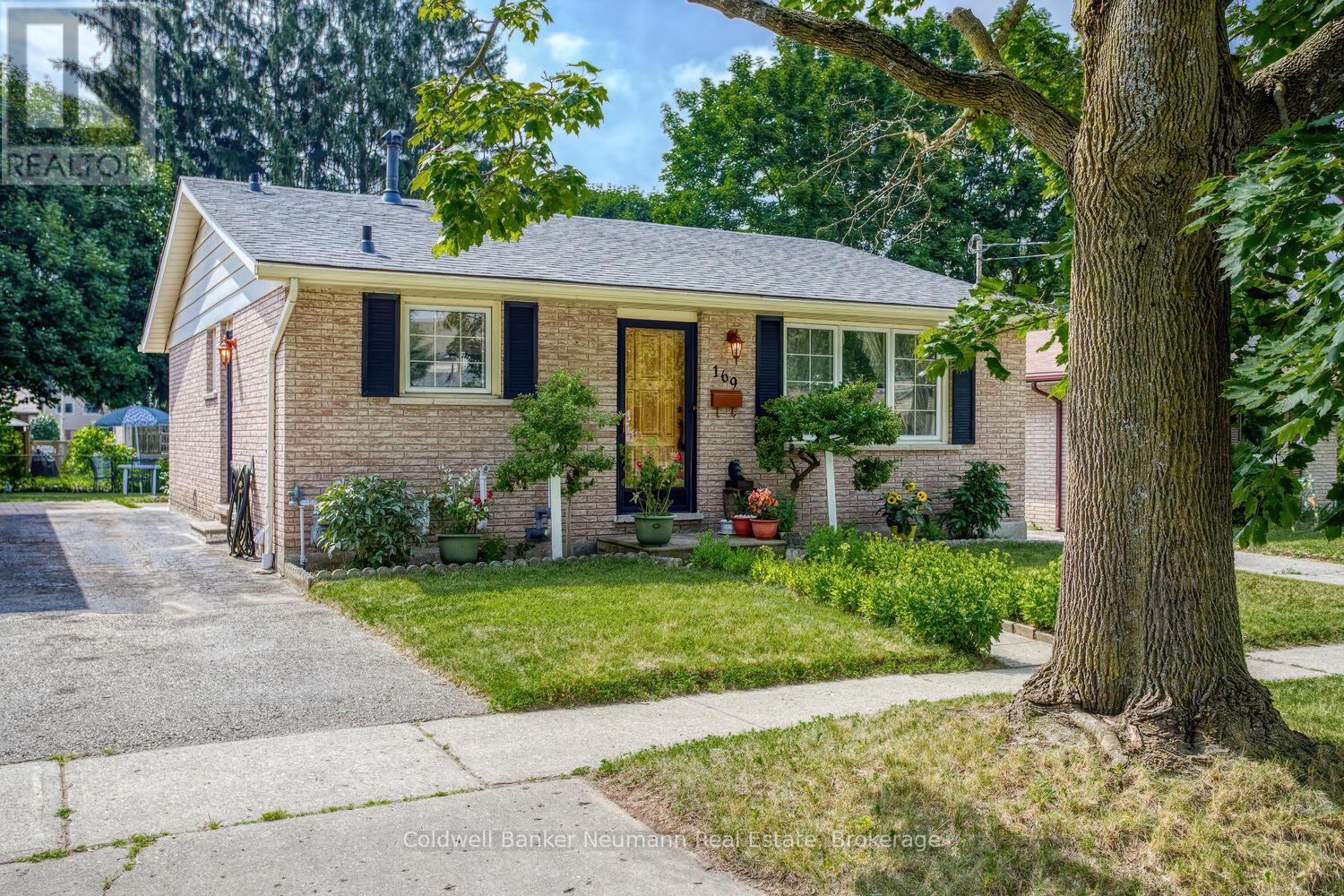 169 COUNTRY CLUB DRIVE, Guelph, Ontario