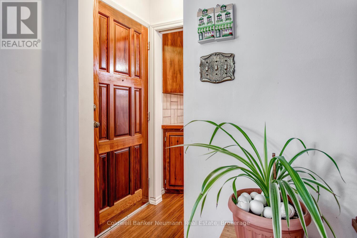 169 Country Club Drive, Guelph, Ontario N1E 3K8 - Photo 10 - X12525236