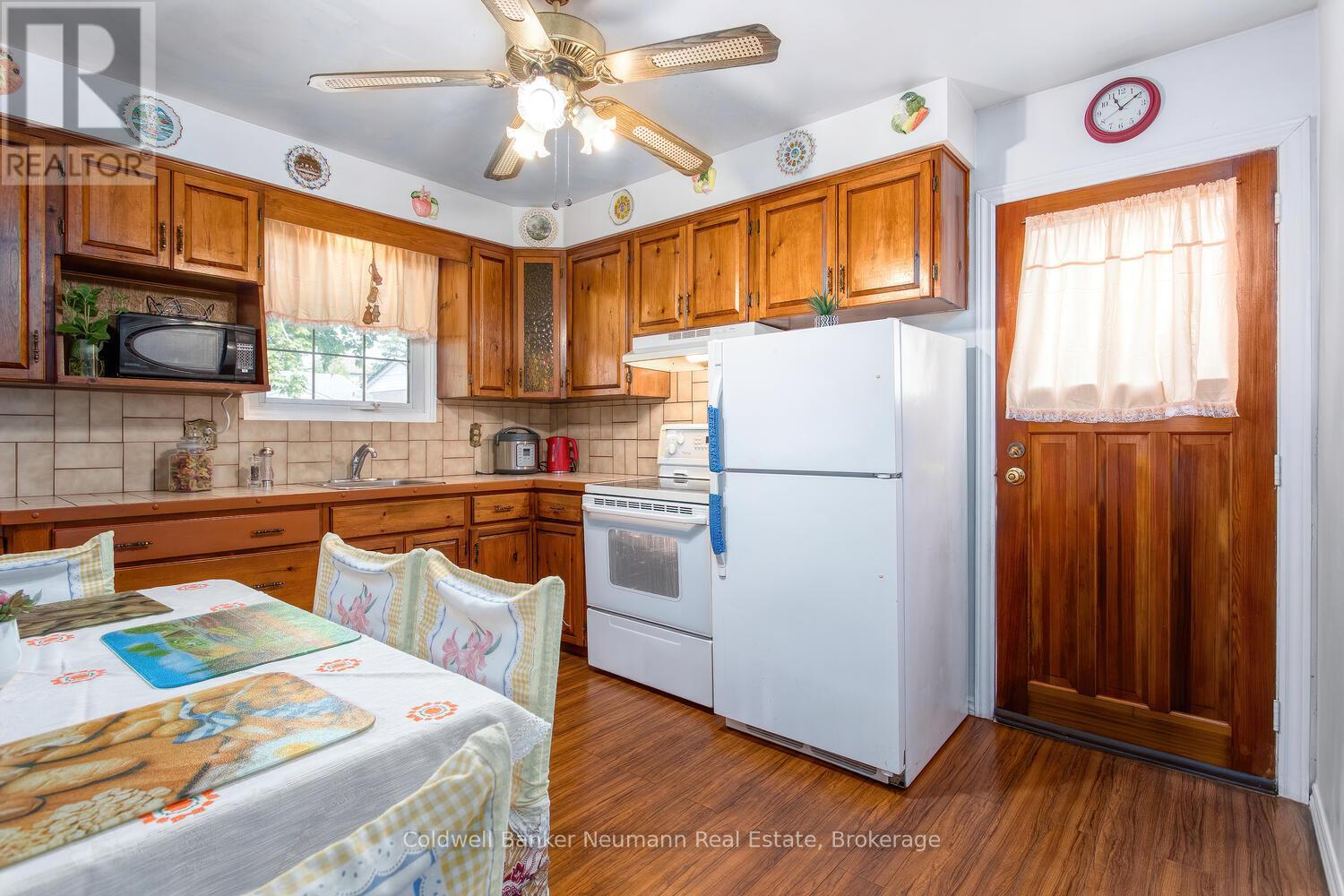 169 Country Club Drive, Guelph, Ontario N1E 3K8 - Photo 11 - X12525236