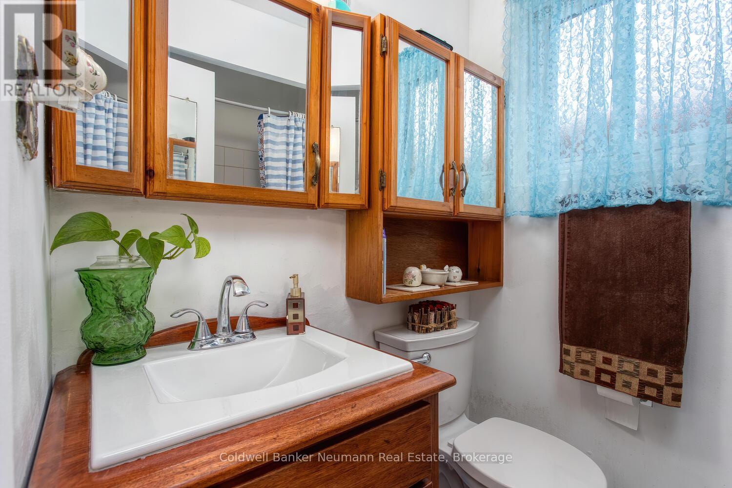 169 Country Club Drive, Guelph, Ontario N1E 3K8 - Photo 14 - X12525236